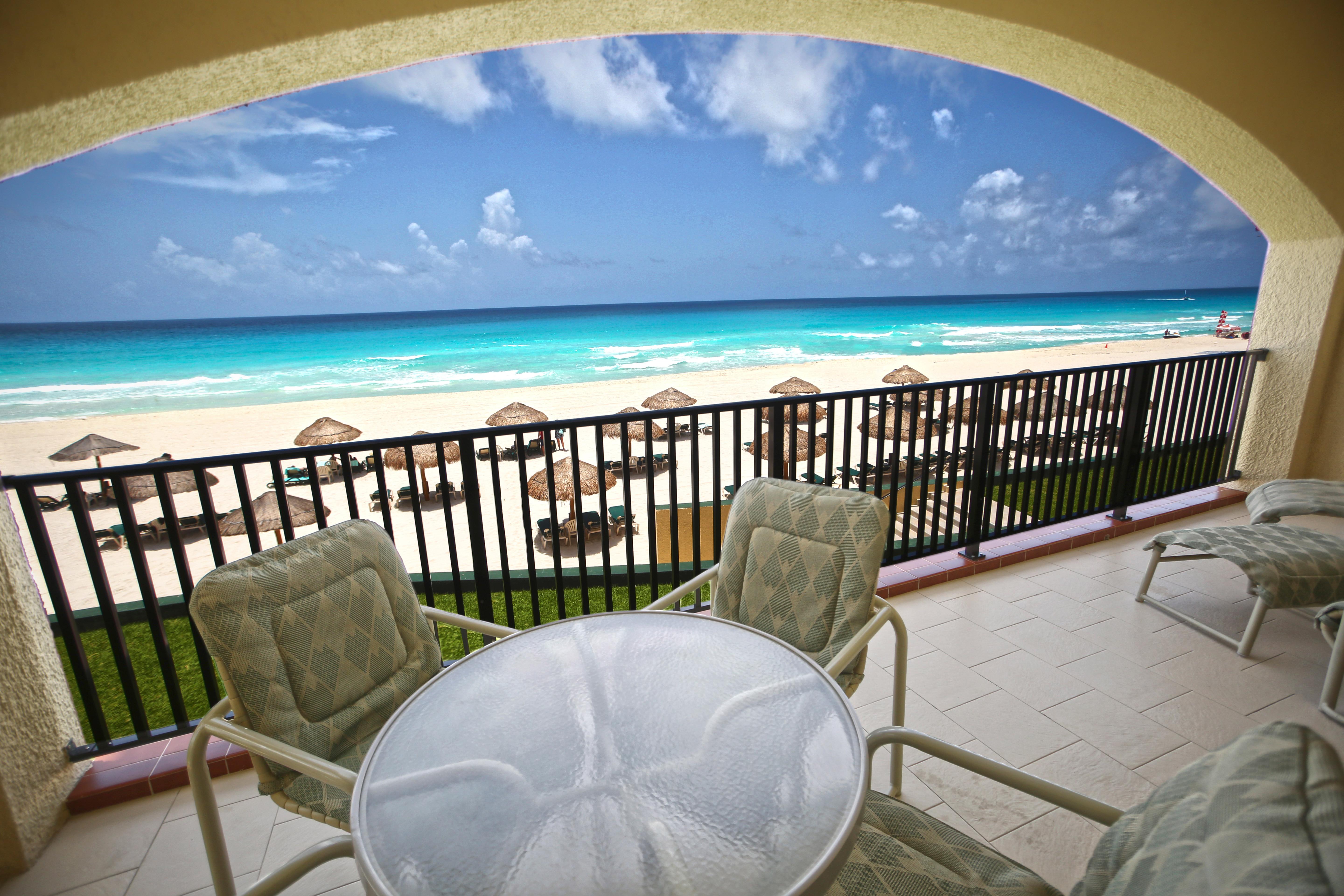 The Royal Islander - An All Suites Resort Cancun Bagian luar foto